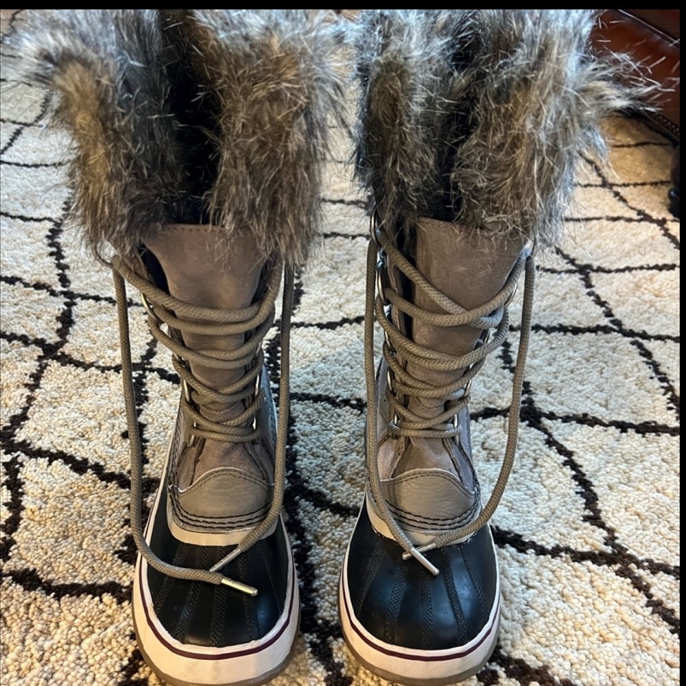 Sorel Joan of Artic snow boots